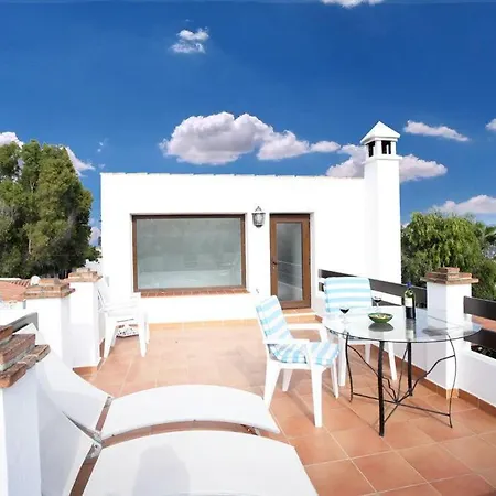 Holiday Villa, 5 Bedrooms, Garden With Pool
